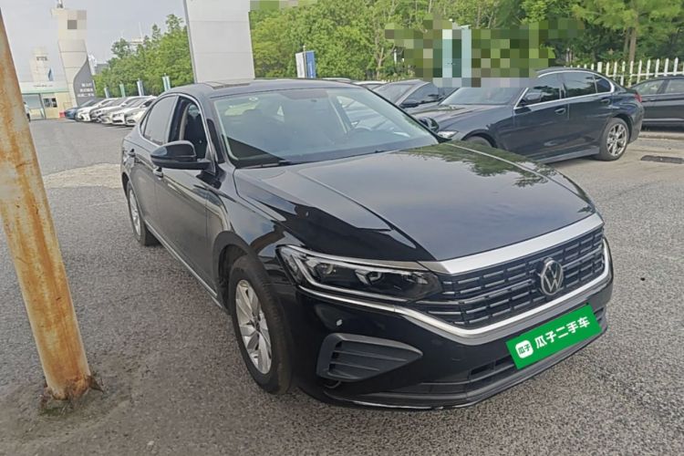 Used Volkswagen Passat 2025 Outstanding Model 280TSI Business Edition Front Right 45 Deg