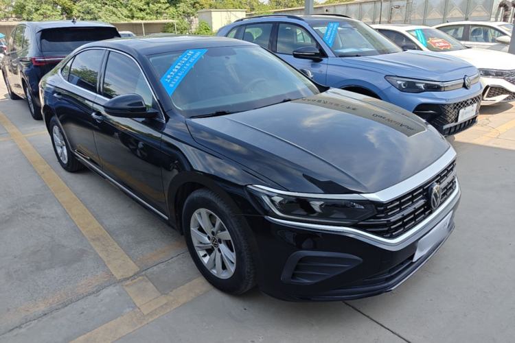Used Volkswagen Passat 2025 Outstanding Model 280TSI Business Edition Front Right 45 Deg
