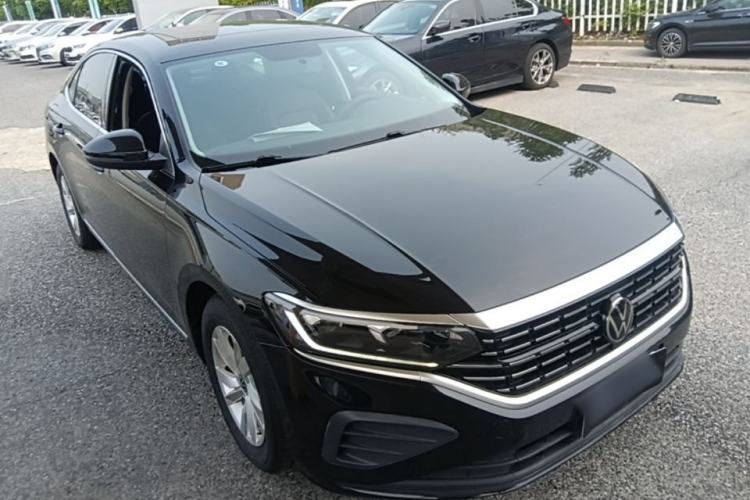 Used Volkswagen Passat 2025 Outstanding Model 280TSI Business Edition Front Right 45 Deg