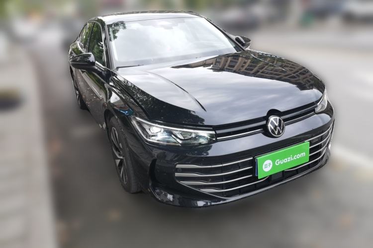 Used Volkswagen Passat 2025 Pro 380TSI Dragon Glory Edition Front Right 45 Deg