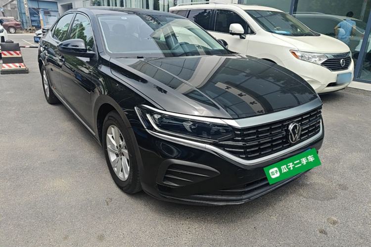 Used Volkswagen Passat 2025 Outstanding Model 280TSI Business Edition Front Right 45 Deg