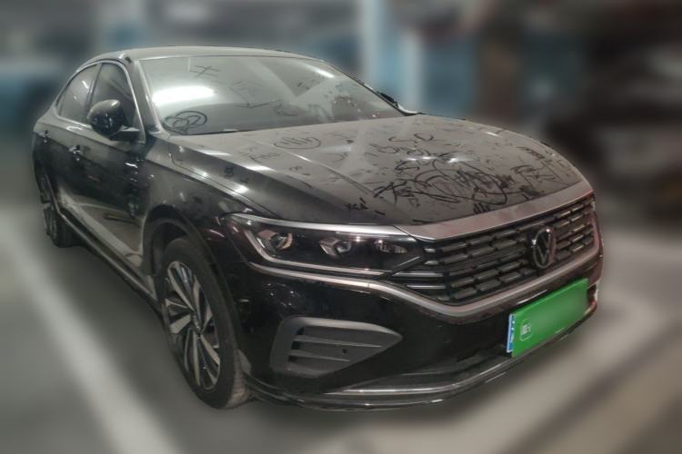 Used Volkswagen Passat 2025 Premium Version 380TSI Dragon Edition Front Right 45 Deg