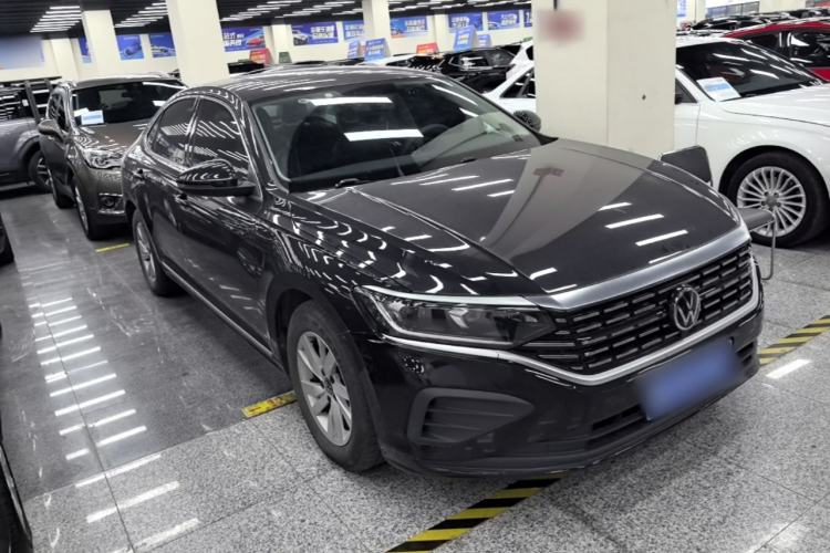 Used Volkswagen Passat 2025 Outstanding Model 280TSI Business Edition Front Right 45 Deg