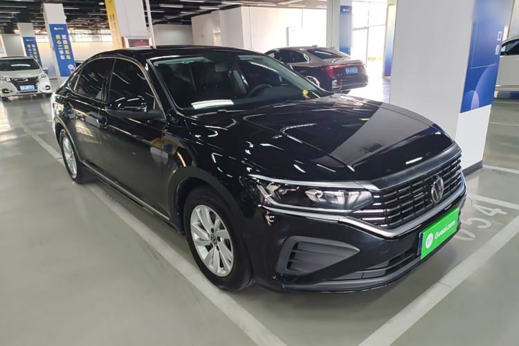 Used Volkswagen Passat 2025 Outstanding Model 280TSI Business Edition Front Right 45 Deg