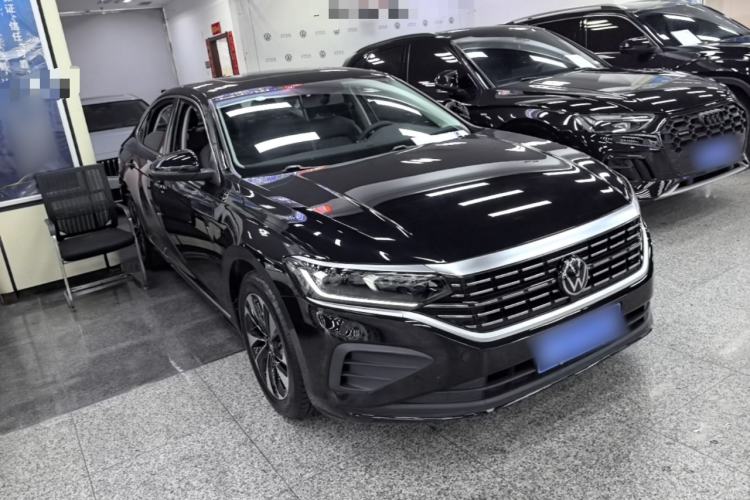 Used Volkswagen Passat 2025 Outstanding Model 280TSI Business Edition Front Right 45 Deg