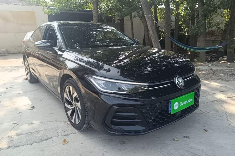 Used Volkswagen Passat 2025 Pro 380TSI Starry Dragon Edition Front Right 45 Deg