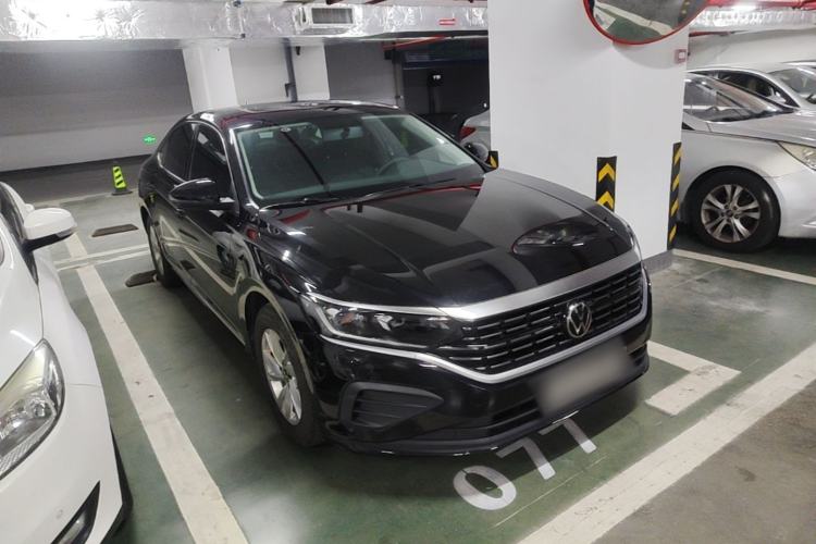 Used Volkswagen Passat 2025 Outstanding Model 280TSI Business Edition Front Right 45 Deg