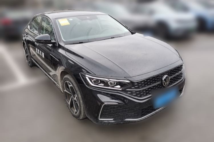 Used Volkswagen Passat 2025 Outstanding Model 380TSI Starry Dragon Glorious Edition Front Right 45 Deg