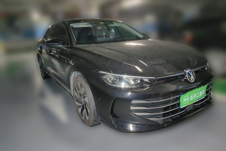 Used Volkswagen Passat 2025 Pro 380TSI Dragon Edition Front Right 45 Deg