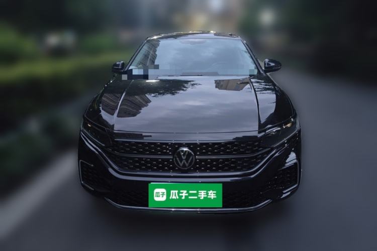 Used Volkswagen Passat 2025 Outstanding Model 330TSI Starry Elite Edition Front