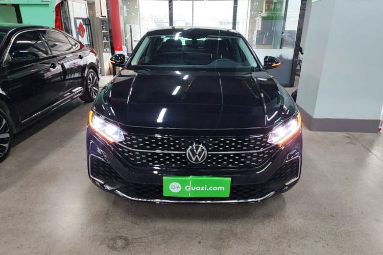 Used Volkswagen Passat 2025 Outstanding Model 330TSI Starry Elite Edition Front