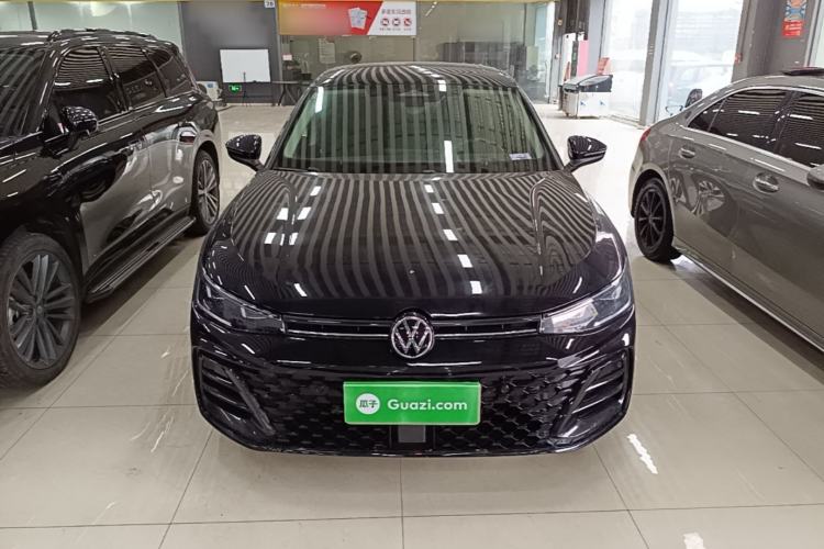 Used Volkswagen Passat 2025 Pro 380TSI Starry Dragon Edition Front
