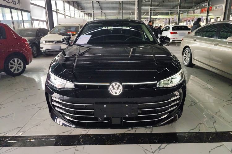 Used Volkswagen Passat 2025 Pro 380TSI Dragon Glory Edition Front
