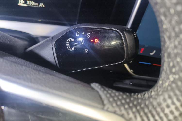 Used Volkswagen Passat 2025 Pro 380TSI Starry Dragon Edition Gear Lever