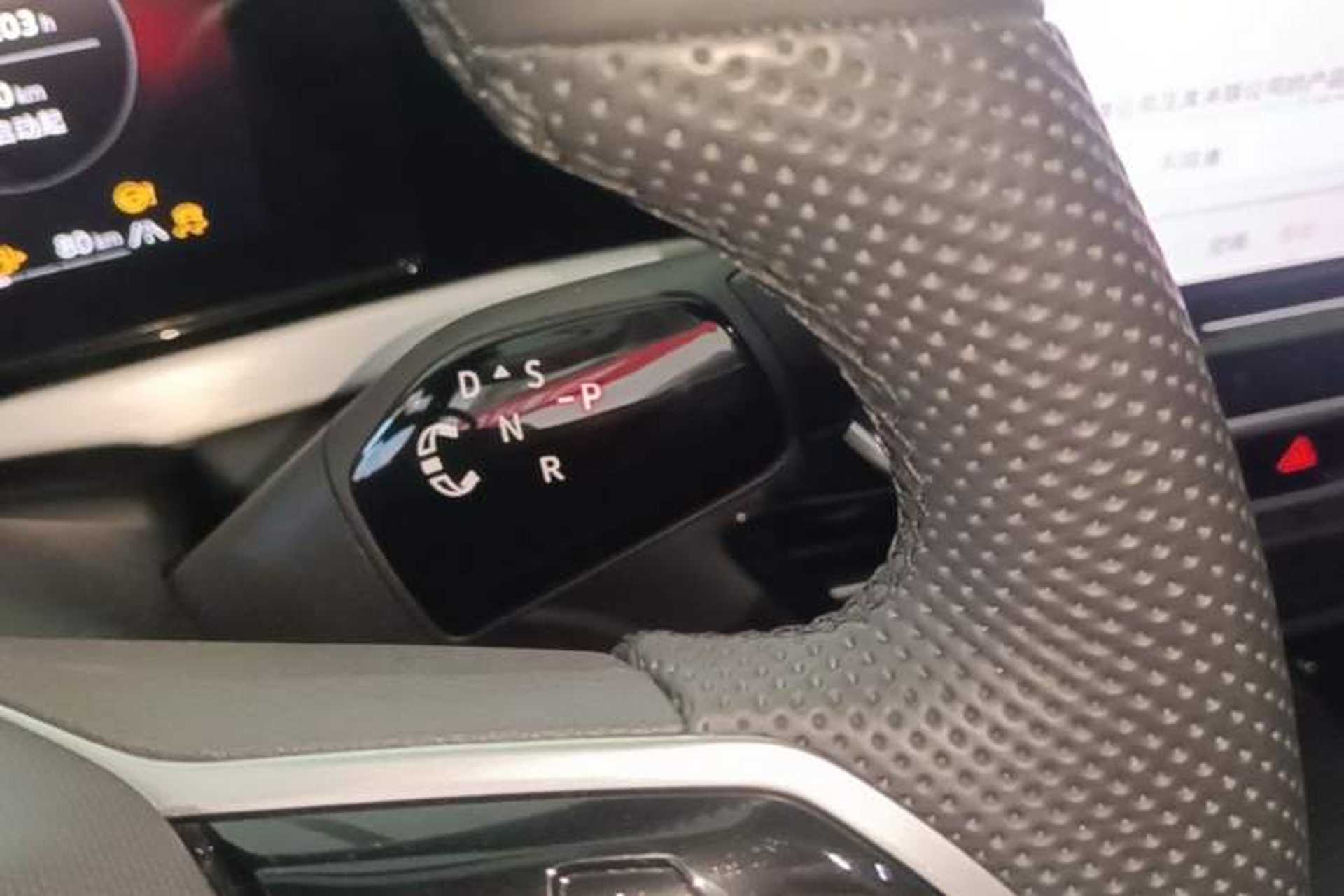 Used Volkswagen Passat 2025 Pro 380TSI Starry Dragon Edition Gear Lever
