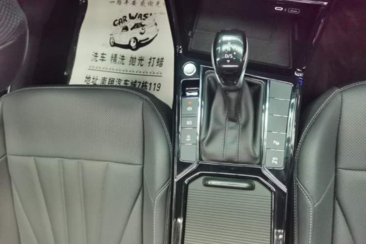 Used Volkswagen Passat 2025 Outstanding Model 380TSI Dragon Glory Edition Gear Lever