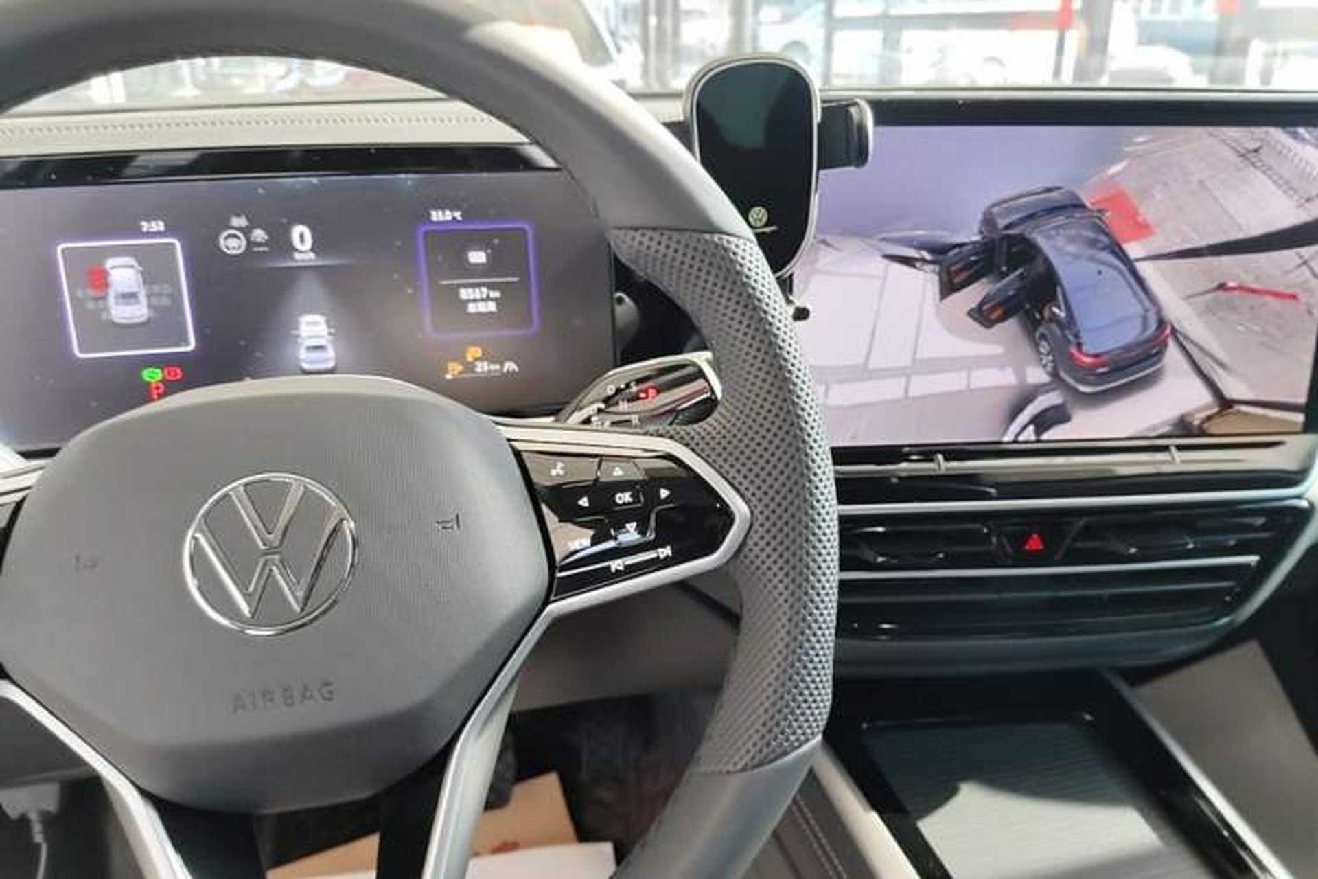 Used Volkswagen Passat 2025 Pro 380TSI Dragon Glory Edition Gear Lever