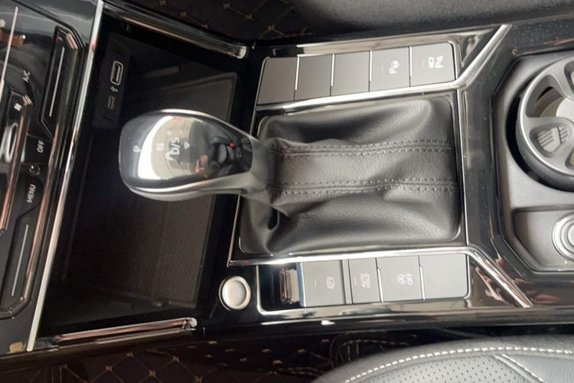 Used Volkswagen Passat 2025 Outstanding Model 380TSI Dragon Glory Edition Gear Lever