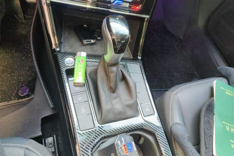 Used Volkswagen Passat 2025 Outstanding Model 380TSI Starry Dragon Edition Gear Lever