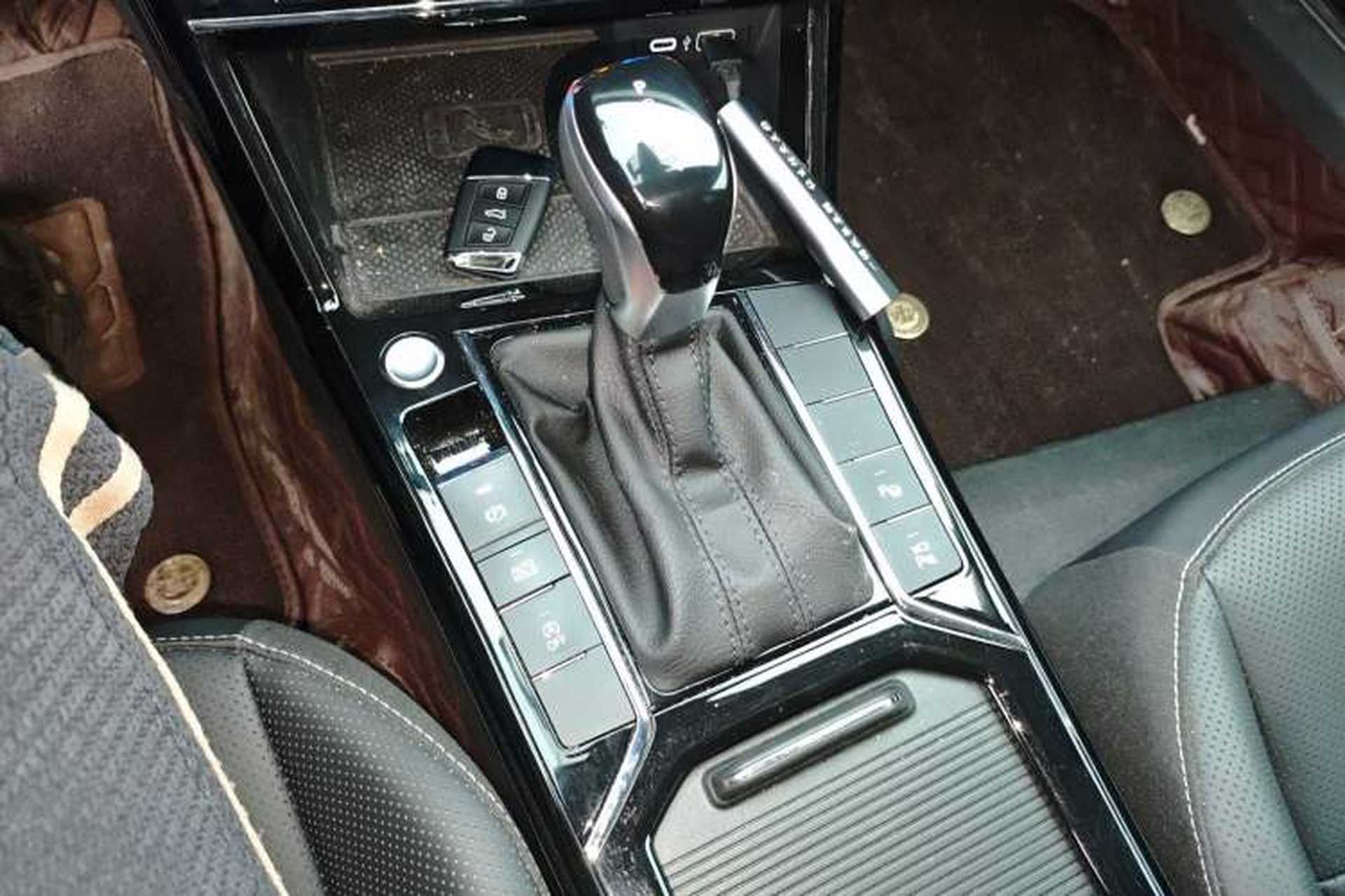 Used Volkswagen Passat 2025 Outstanding Model 380TSI Dragon Glory Edition Gear Lever