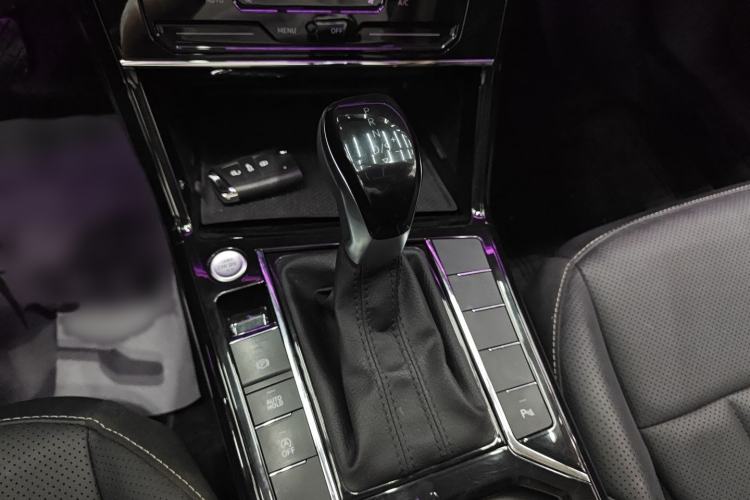 Used Volkswagen Passat 2025 Outstanding Model 380TSI Starry Dragon Edition Gear Lever