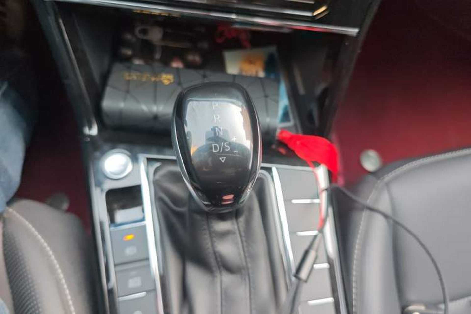 Used Volkswagen Passat 2025 Outstanding Model 380TSI Starry Dragon Edition Gear Lever