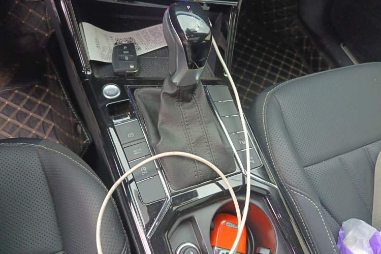 Used Volkswagen Passat 2025 Outstanding Model 380TSI Dragon Glory Edition Gear Lever