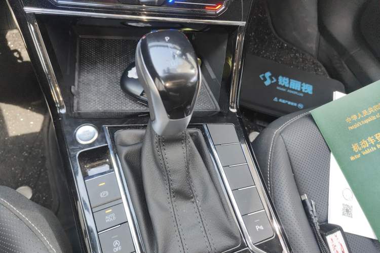 Used Volkswagen Passat 2025 Outstanding Model 380TSI Starry Dragon Edition Gear Lever