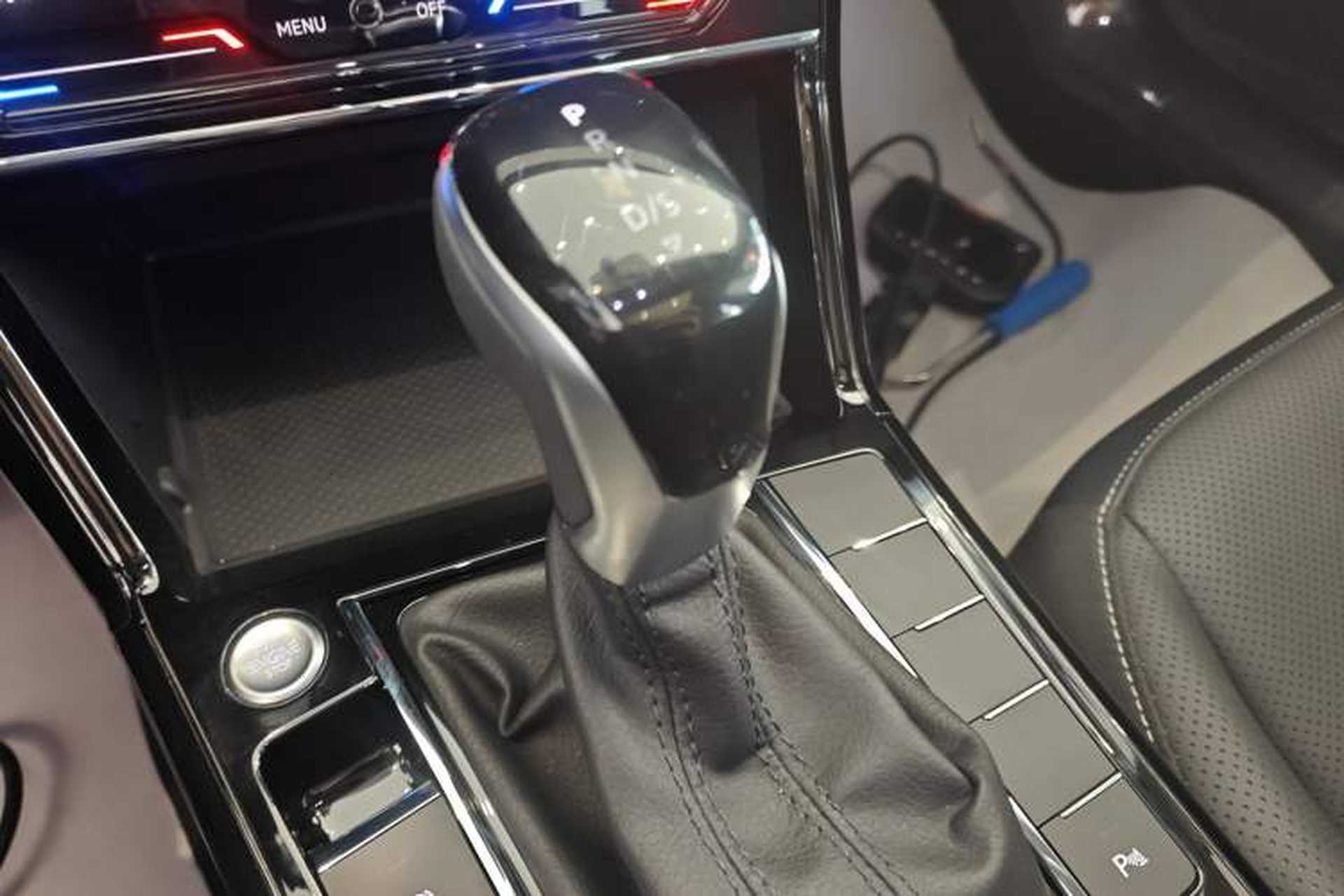 Used Volkswagen Passat 2025 Outstanding Model 380TSI Starry Dragon Edition Gear Lever