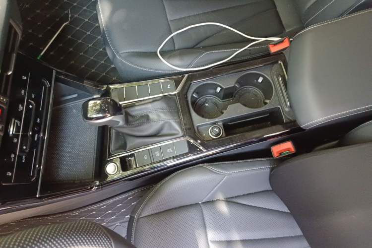 Used Volkswagen Passat 2025 Outstanding Model 380TSI Starry Dragon Edition Gear Lever
