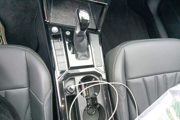 Used Volkswagen Passat 2025 Outstanding Model 330TSI Starry Elite Edition Gear Lever