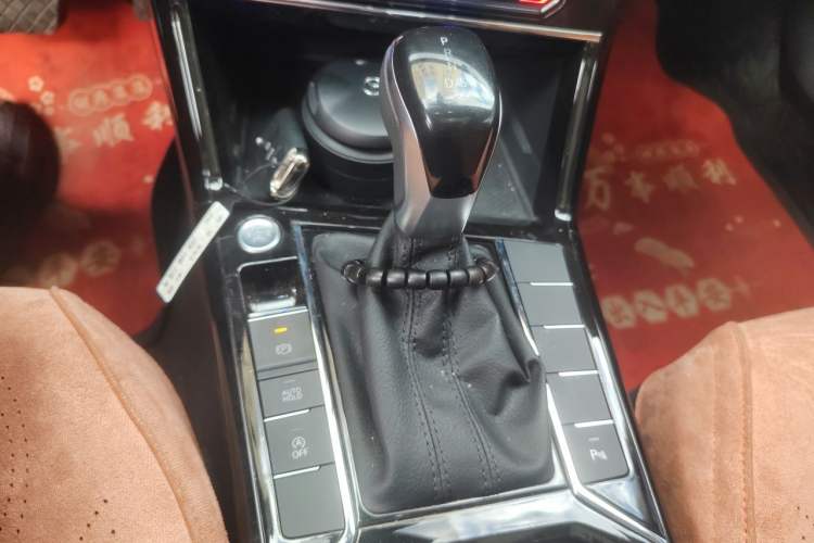 Used Volkswagen Passat 2025 Outstanding Model 380TSI Starry Dragon Edition Gear Lever