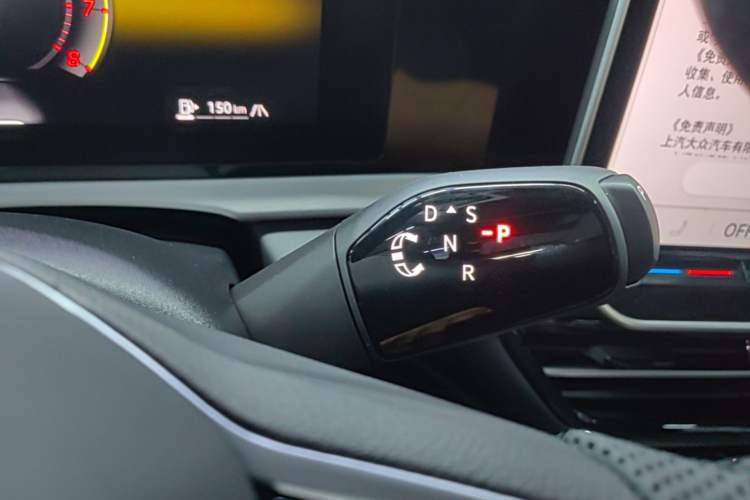 Used Volkswagen Passat 2025 Pro 380TSI Dragon Glory Edition Gear Lever