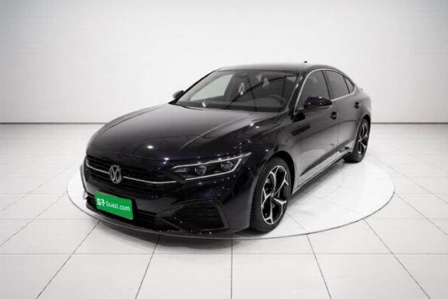Ojetý Volkswagen Passat 2025 Outstanding Model 380TSI Starry Dragon Glorious Edition