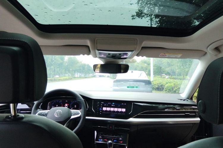 Used Volkswagen Passat 2025 Outstanding Model 380TSI Dragon Glory Edition Headliner
