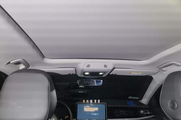 Used Volkswagen Passat 2025 Pro 380TSI Starry Dragon Edition Headliner
