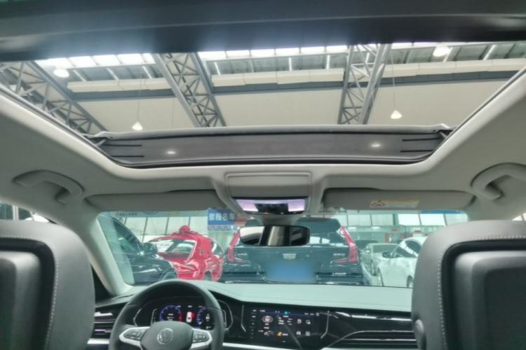 Used Volkswagen Passat 2025 Outstanding Model 380TSI Dragon Glory Edition Headliner