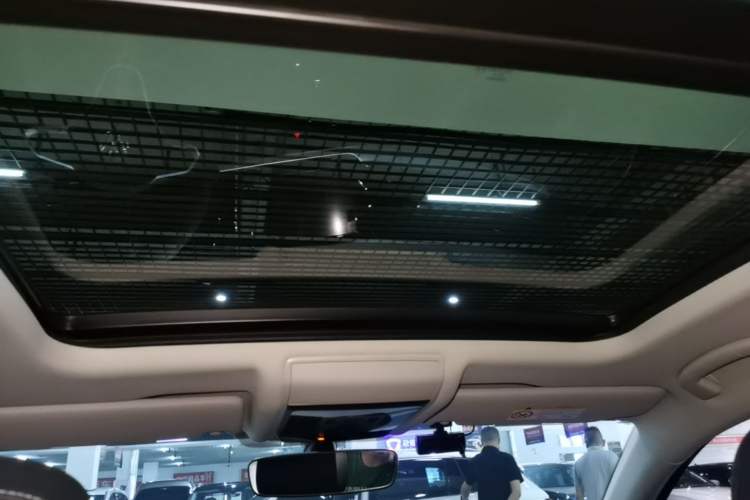 Used Volkswagen Passat 2025 Outstanding Model 330TSI Starry Elite Edition Headliner