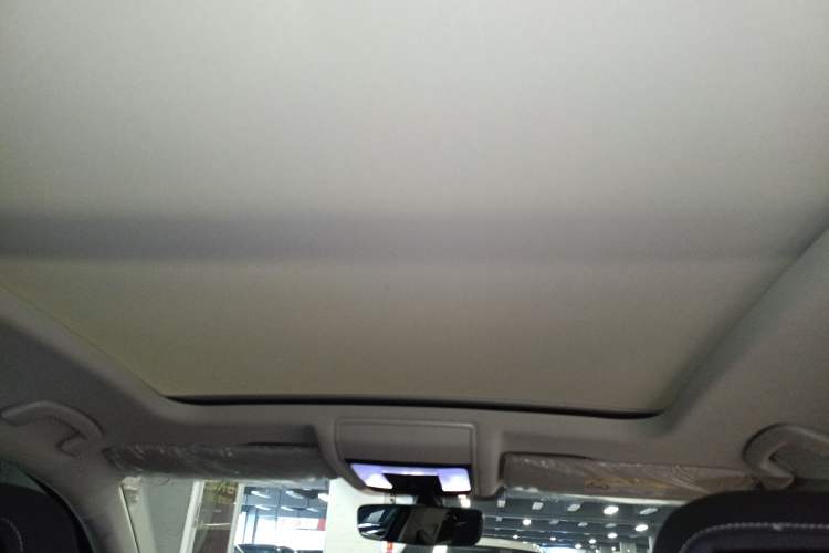 Used Volkswagen Passat 2025 Outstanding Model 330TSI Elite Edition Headliner