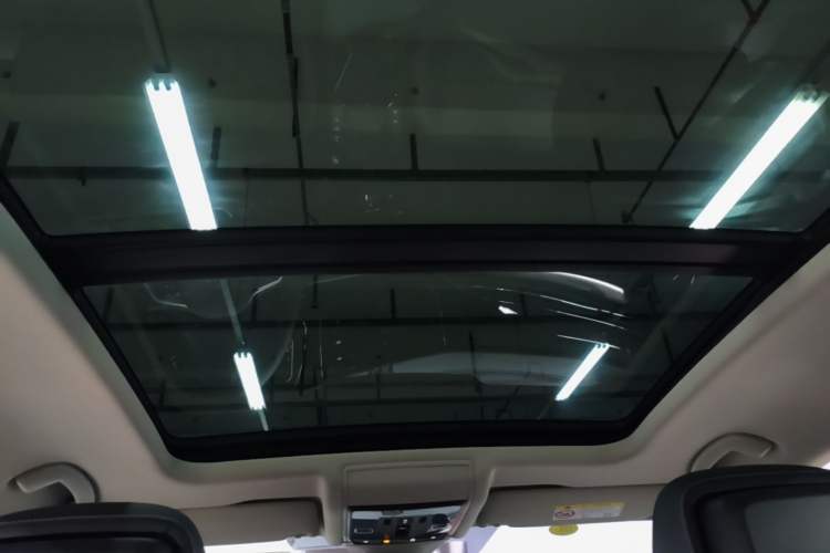 Used Volkswagen Passat 2025 Outstanding Model 380TSI Dragon Glory Edition Headliner
