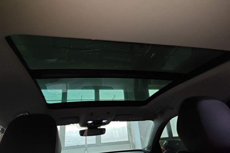 Used Volkswagen Passat 2025 Pro 380TSI Dragon Glory Edition Headliner