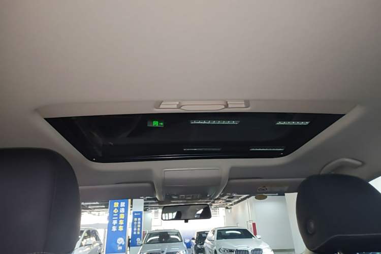 Used Volkswagen Passat 2025 Outstanding Model 280TSI Business Edition Headliner