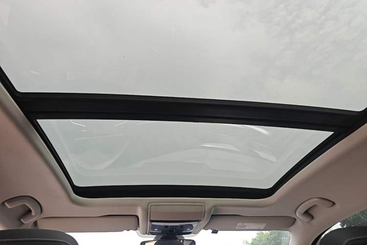 Used Volkswagen Passat 2025 Premium Version 380TSI Dragon Edition Headliner