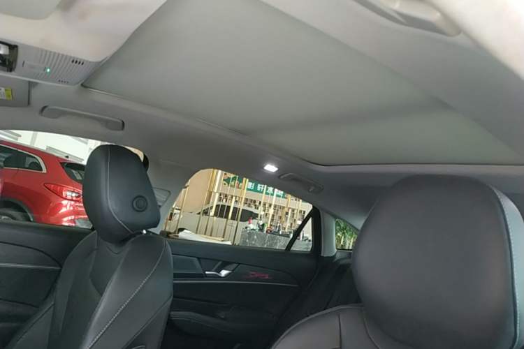Used Volkswagen Passat 2025 Pro 380TSI Dragon Glory Edition Headliner