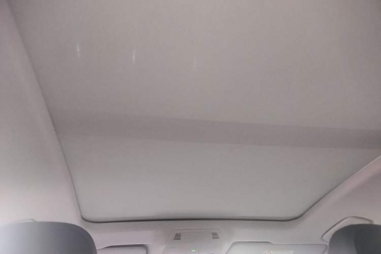 Used Volkswagen Passat 2025 Pro 380TSI Dragon Glory Edition Headliner