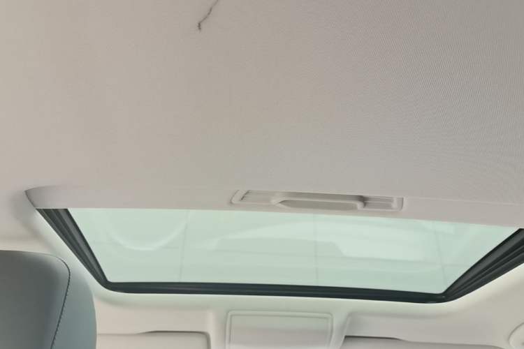 Used Volkswagen Passat 2025 Outstanding Model 280TSI Business Edition Headliner