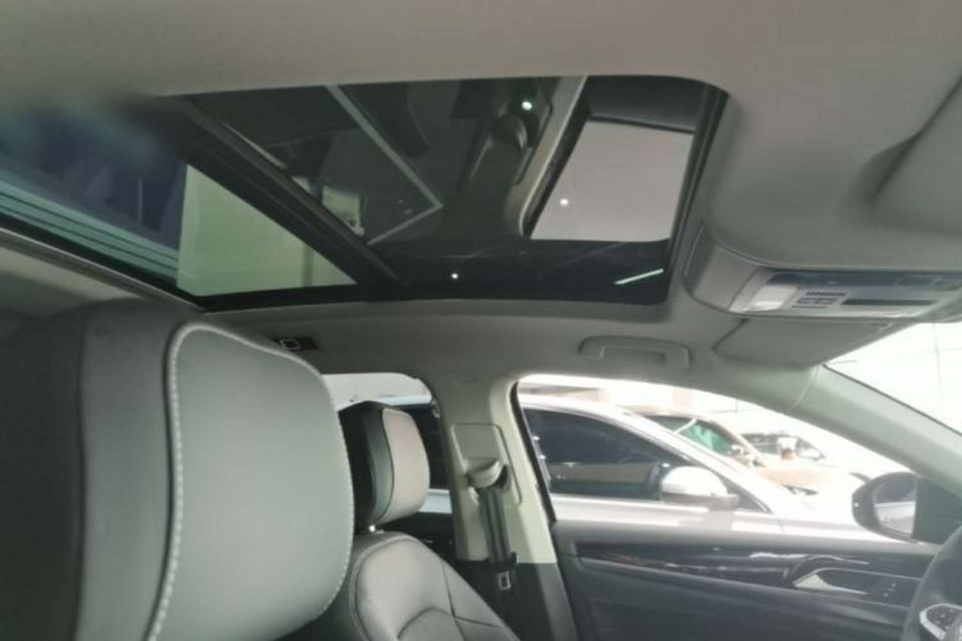 Used Volkswagen Passat 2025 Premium Version 380TSI Dragon Edition Headliner