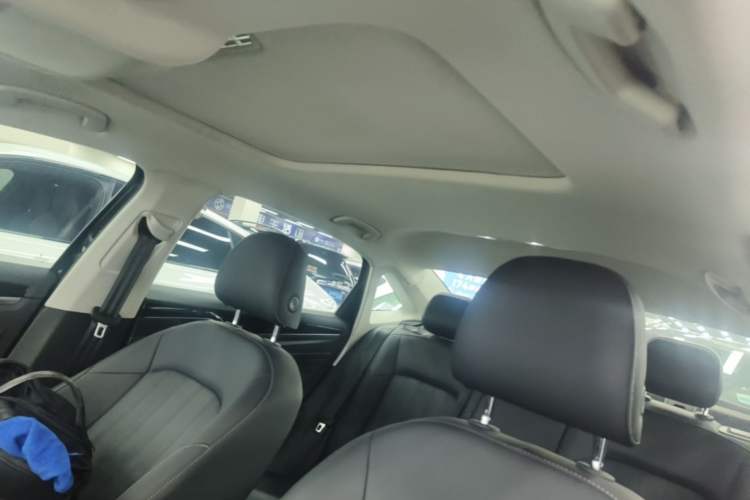 Used Volkswagen Passat 2025 Outstanding Model 280TSI Business Edition Headliner