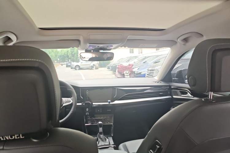 Used Volkswagen Passat 2025 Outstanding Model 330TSI Elite Edition Headliner