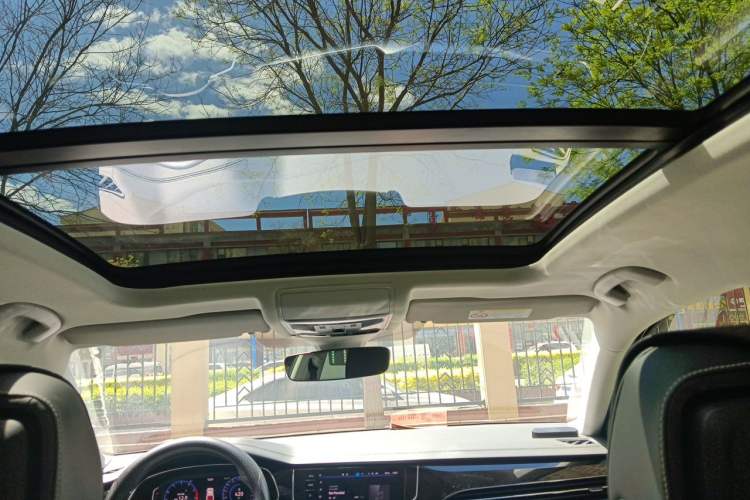 Used Volkswagen Passat 2025 Outstanding Model 380TSI Starry Dragon Glorious Edition Headliner